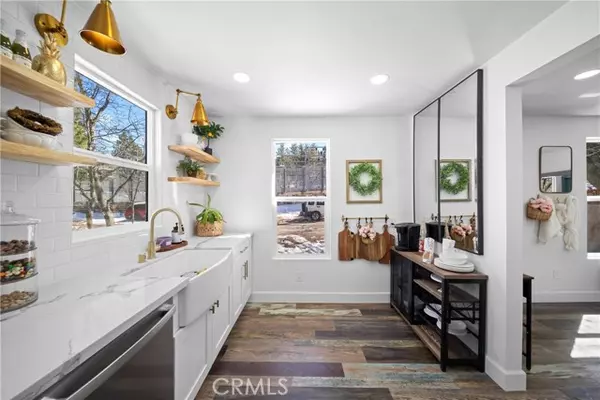 Lake Arrowhead, CA 92326,27584 Weirwood Drive