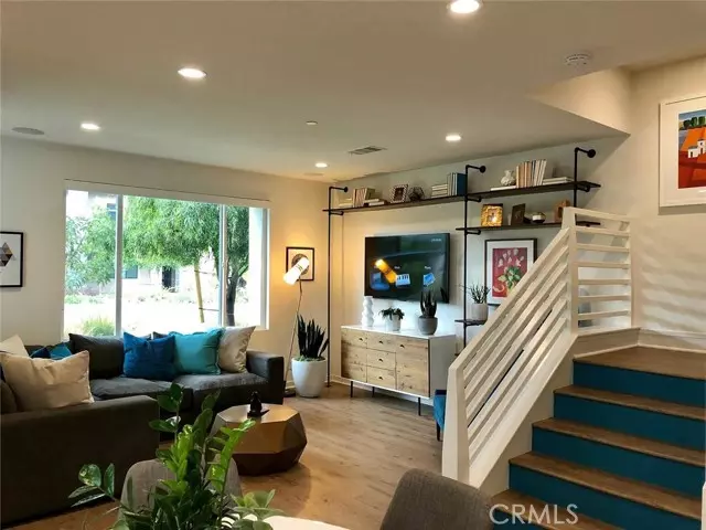 Irvine, CA 92618,335 Magnet