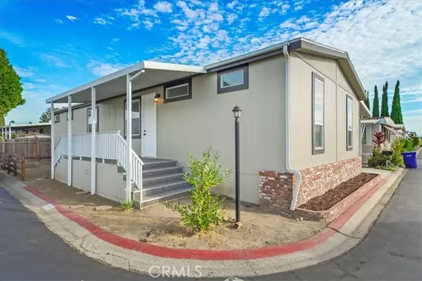 24922 Muirlands Boulevard #103, Lake Forest (el Toro), CA 92630