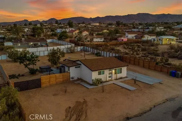 Joshua Tree, CA 92252,61853 Grand View Circle