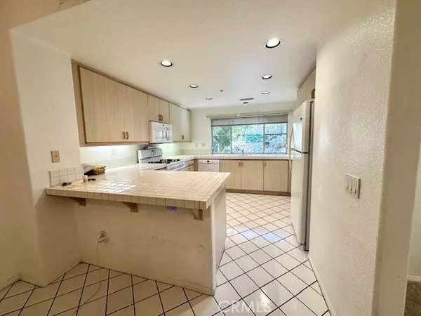 San Clemente, CA 92672,1007 Via Presa #202