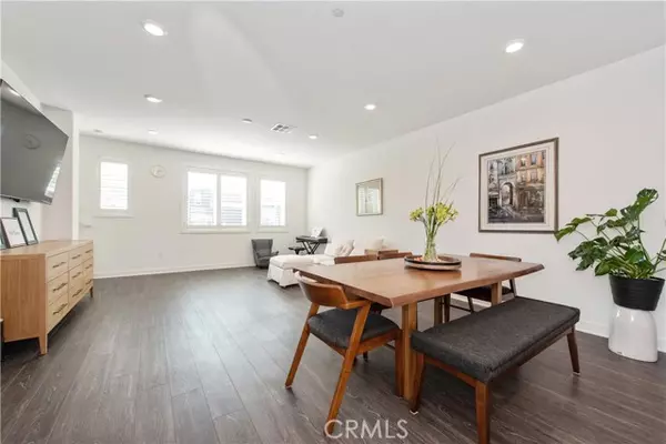 Lake Forest (el Toro), CA 92630,371 Bellver