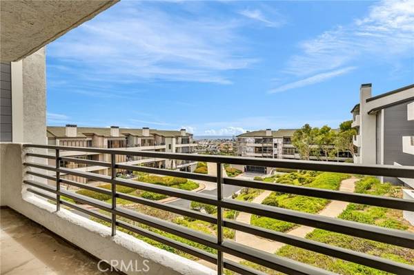 220 Nice Lane #208, Newport Beach, CA 92663