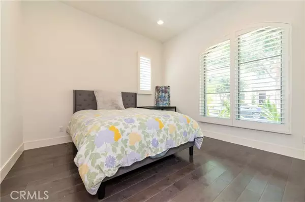 Irvine, CA 92618,120 Iron Gate