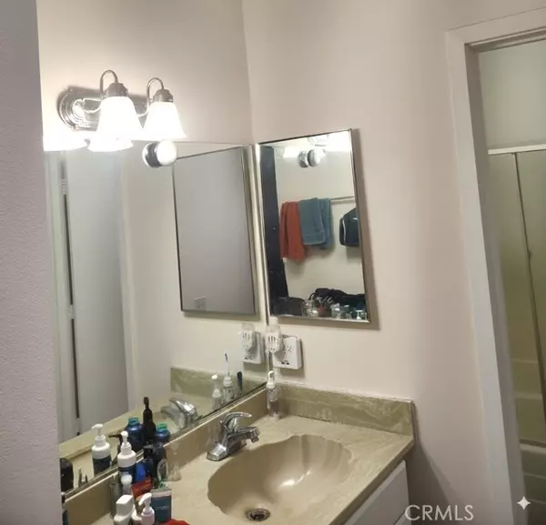 Encino (los Angeles), CA 91316,5460 White Oak Avenue #C101