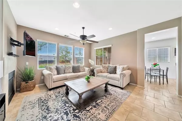 Lake Elsinore, CA 92532,15427 Park Point #102