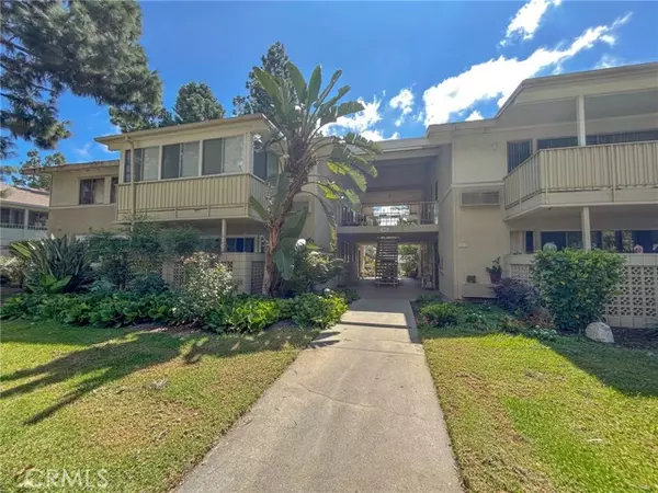 Laguna Woods, CA 92637,353 Avenida Sevilla