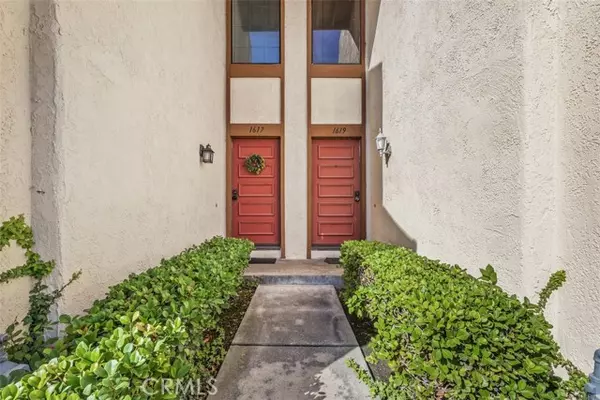 Fullerton, CA 92833,1617 Via Linda #17