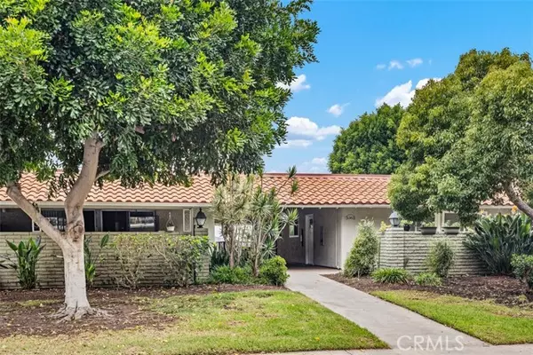 5353 Algarrobo #B, Laguna Woods, CA 92637