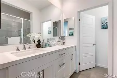 Irvine, CA 92618,219 Carmine