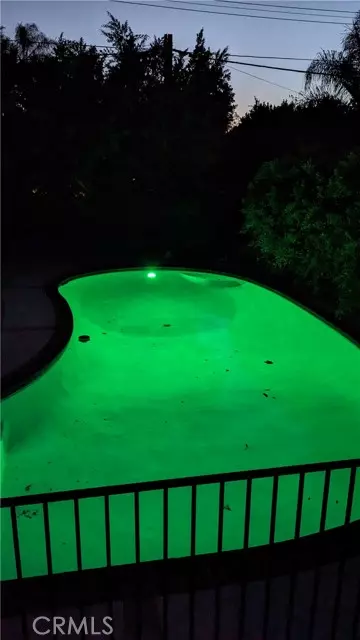 Burbank, CA 91506,527 S Orchard Drive