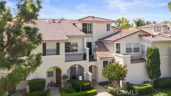 Irvine, CA 92618,811 Larkridge