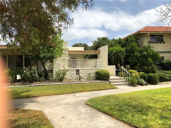 Laguna Woods, CA 92637,2210 VIA MARIPOSA #D