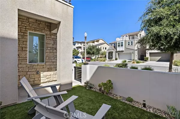 Irvine, CA 92618,163 Crossover