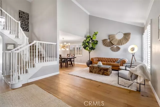 6815 E Georgetown Circle, Anaheim, CA 92807