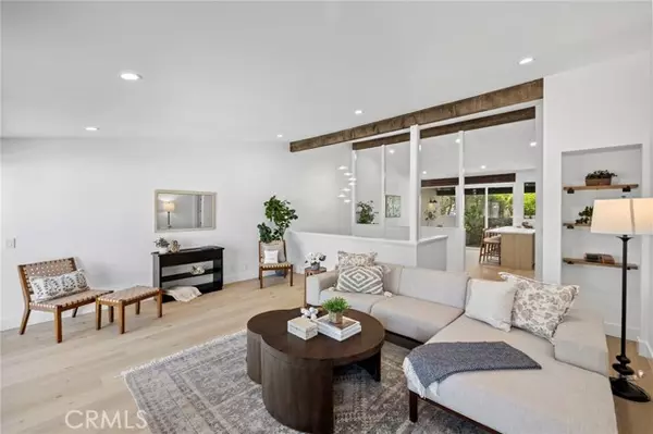 Newport Beach, CA 92660,558 Vista Flora