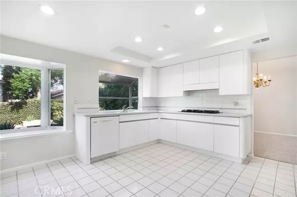 Irvine, CA 92620,2 Glorieta