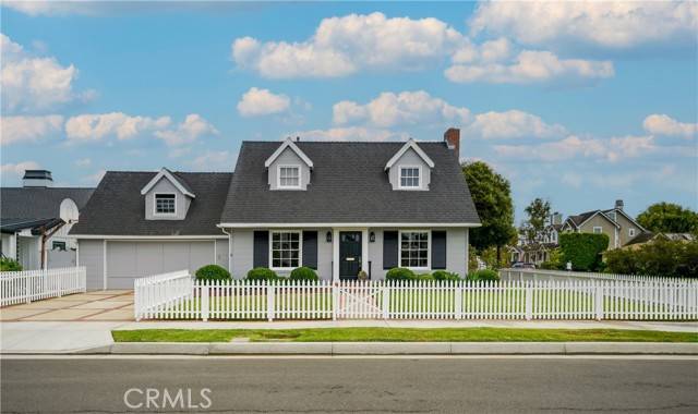 1102 Park Street, Huntington Beach, CA 92648