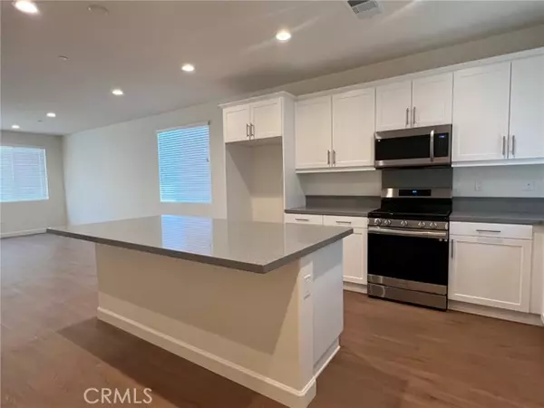 130 Grove Court, Perris, CA 92571