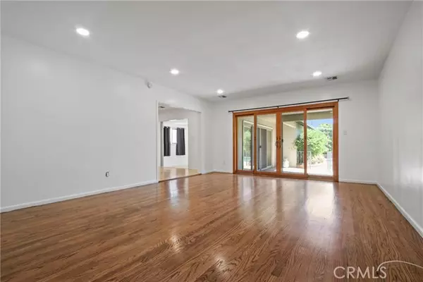 Burbank, CA 91506,510 S Sparks