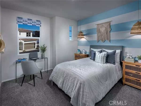 Redlands, CA 92374,2167 Bergamot Street