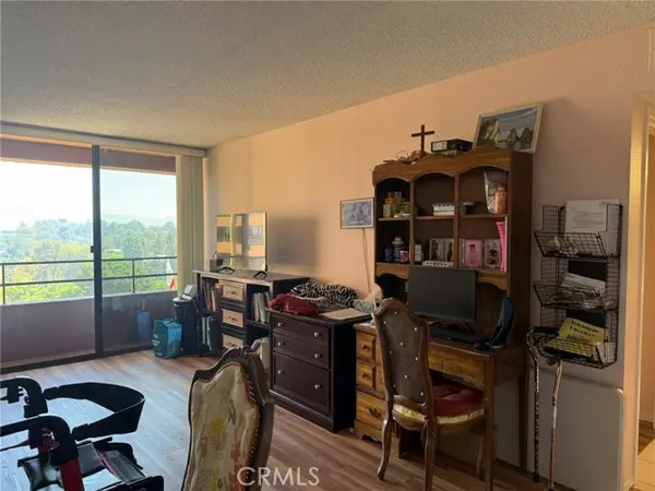 Laguna Woods, CA 92637,24055 Paseo Del Lago #952