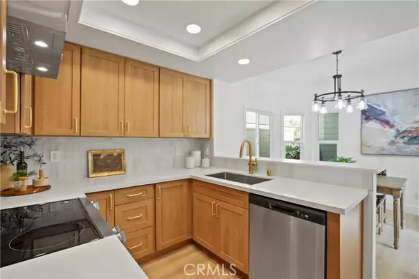 Mission Viejo, CA 92692,21722 Fairbrook #45