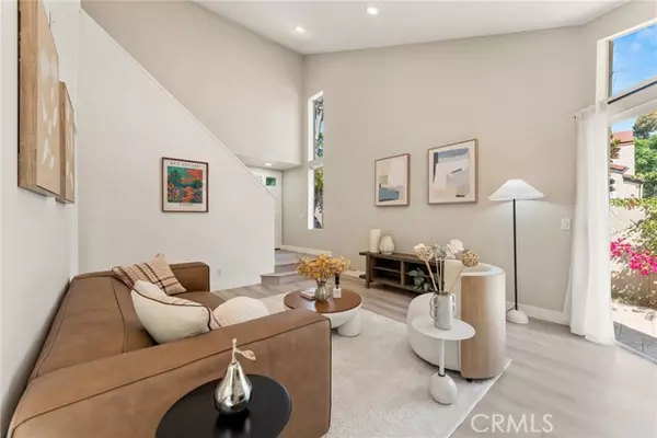 Irvine, CA 92612,29 Stanford Court #93