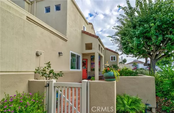 San Clemente, CA 92672,609 Via Umbroso
