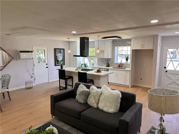 Montebello, CA 90640,637 Carmelita Place