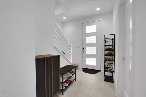 Irvine, CA 92618,140 Allusion