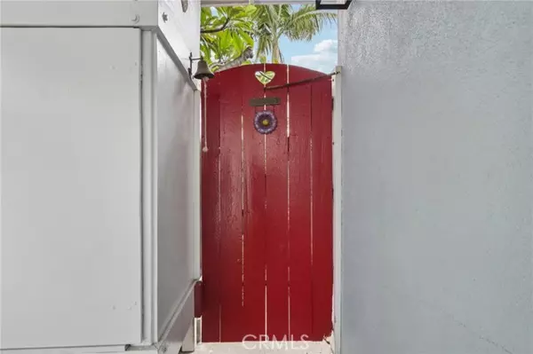 San Clemente, CA 92672,229 W Canada