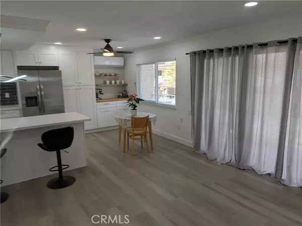 Laguna Woods, CA 92637,2296 Via Puerta #B