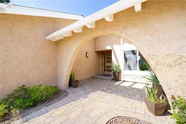 Mission Viejo, CA 92691,27301 Via Avila