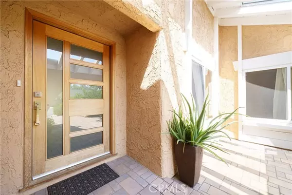 Mission Viejo, CA 92691,27301 Via Avila