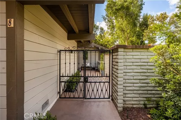 Irvine, CA 92612,8 Montanas Sud #60