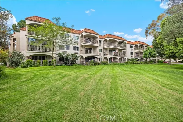 3498 Bahia Blanca W #2F, Laguna Woods, CA 92637