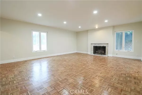 Los Angeles, CA 90049,16608 Park Lane Circle