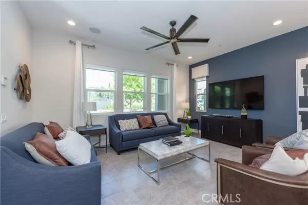 Irvine, CA 92618,255 Sawbuck