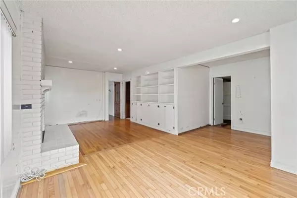 Hawthorne, CA 90250,4761 W 141st Street