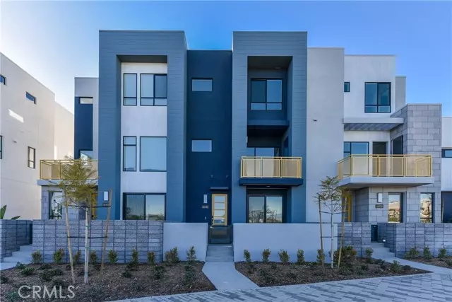 Tustin, CA 92782,16432 Compass Avenue