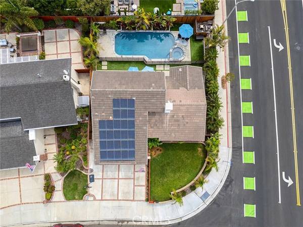 18152 Fieldbury Lane, Huntington Beach, CA 92647