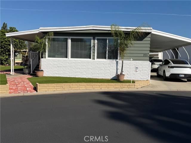 24001 Muirlands Boulevard #221, Lake Forest (el Toro), CA 92630