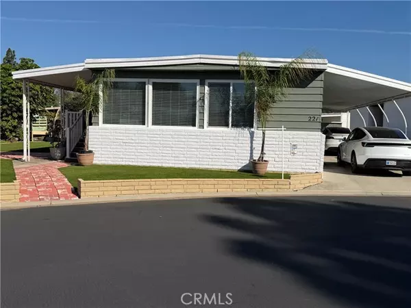 24001 Muirlands Boulevard #221, Lake Forest (el Toro), CA 92630