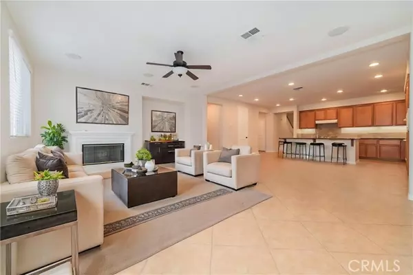 Corona, CA 92883,11060 Sweetgum