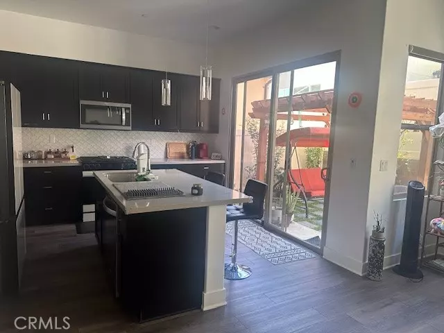 Corona, CA 92883,4167 Horvath