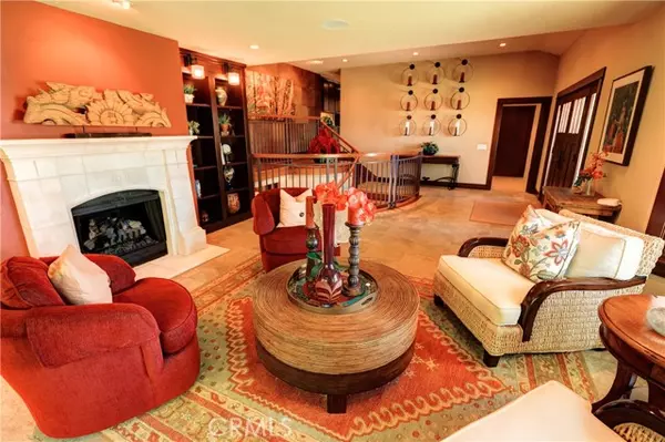 1232 Peacock Hill, Tustin, CA 92705