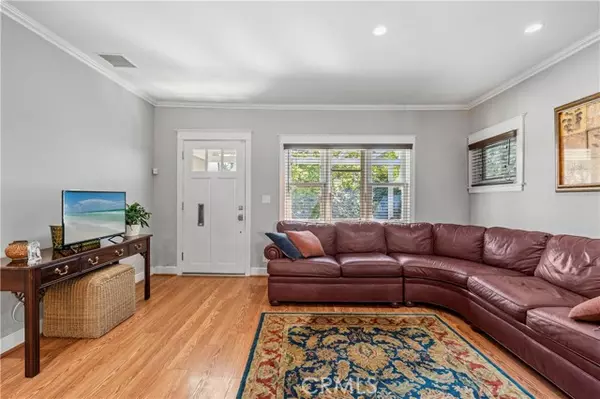 Long Beach, CA 90814,325 N Winnipeg Place