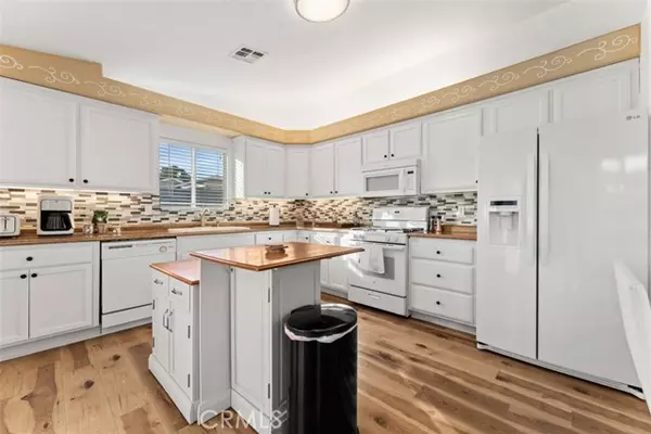 Joshua Tree, CA 92252,60205 Latham Trl