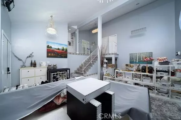 Westminster, CA 92683,5302 Clark